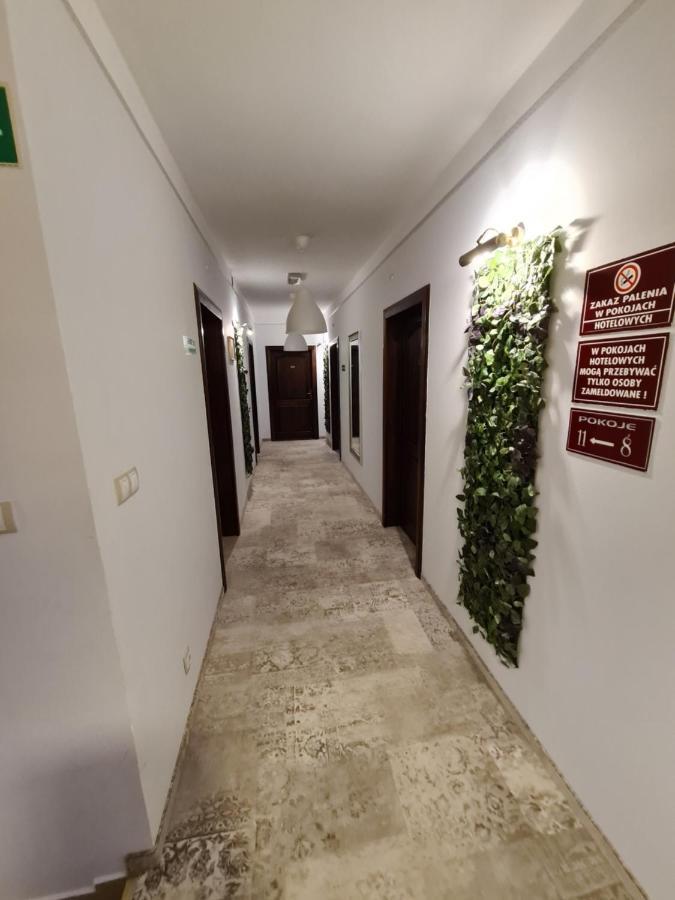 Hotel Staropolska โทมาสโชว ลูเบลสกี ภายนอก รูปภาพ