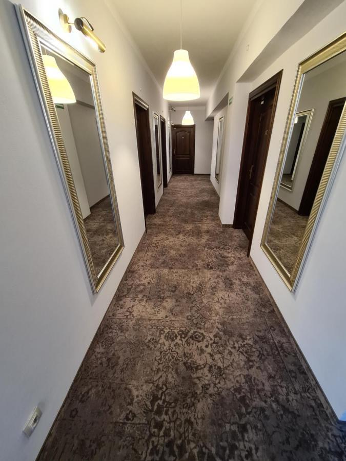Hotel Staropolska โทมาสโชว ลูเบลสกี ภายนอก รูปภาพ
