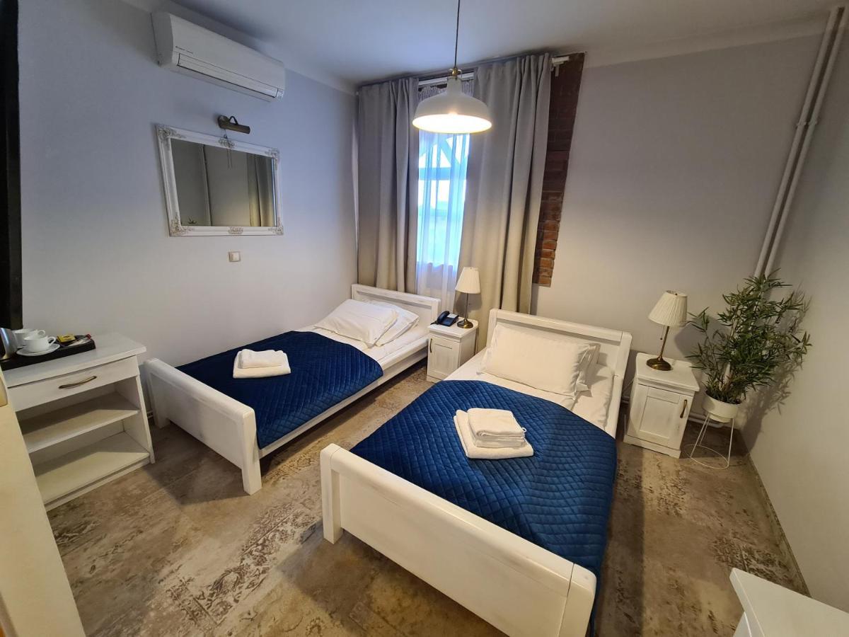 Hotel Staropolska โทมาสโชว ลูเบลสกี ภายนอก รูปภาพ