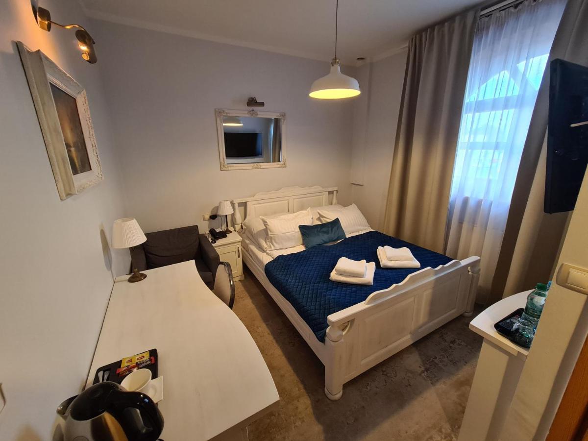 Hotel Staropolska โทมาสโชว ลูเบลสกี ภายนอก รูปภาพ