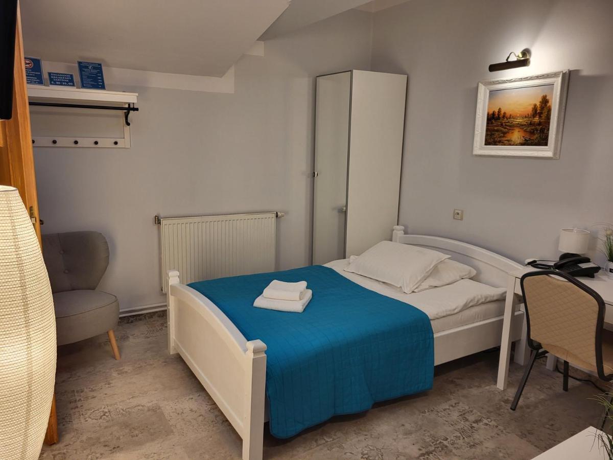 Hotel Staropolska โทมาสโชว ลูเบลสกี ภายนอก รูปภาพ